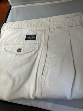 Dockers Men's Cream Pleated Chinos